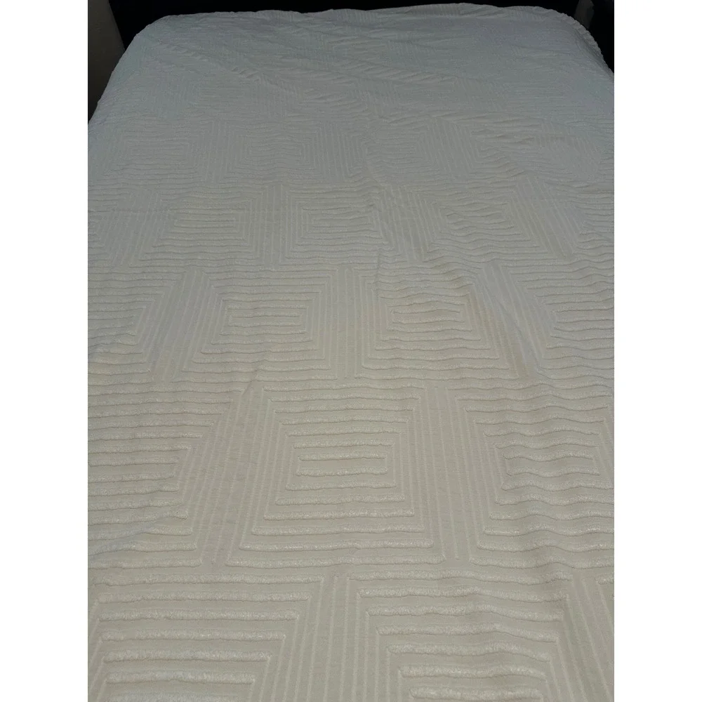 West Elm King‎ Duvet Cover White 100% Cotton Tufted Geometric Textured Coastal